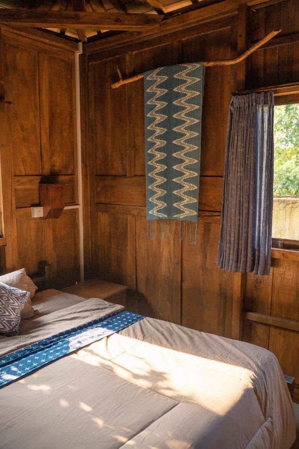Secret Joglo Lebih Hotel Ngoại thất bức ảnh